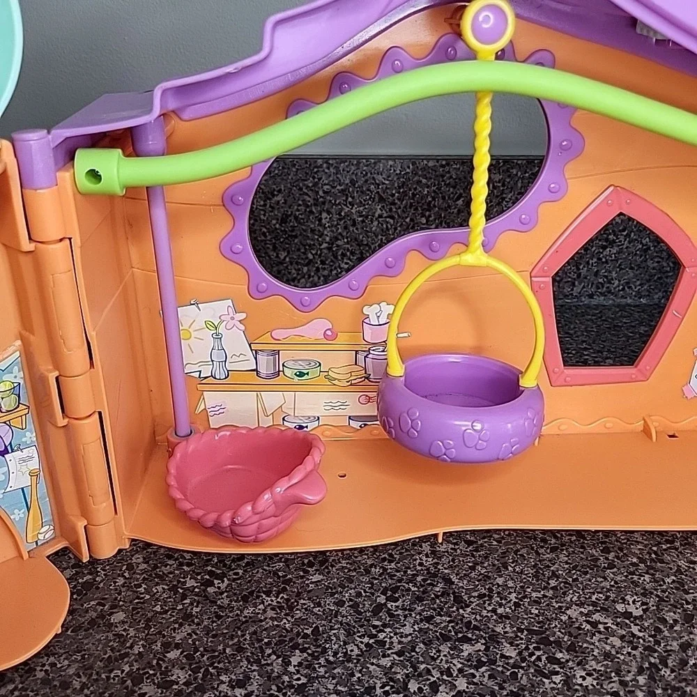 Littlest Pet Shop 